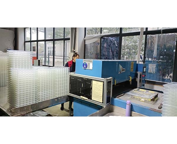 吸塑車(chē)間一角